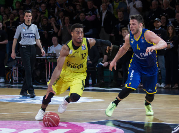 状态显著低 状态显著低