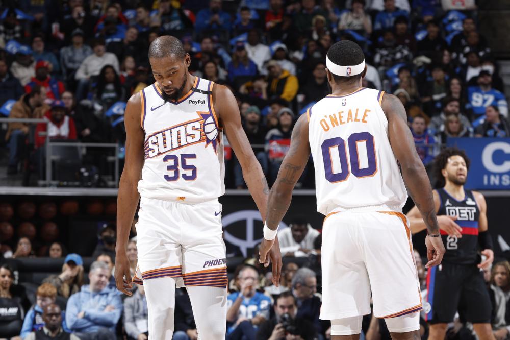 队防守端注 队防守端注