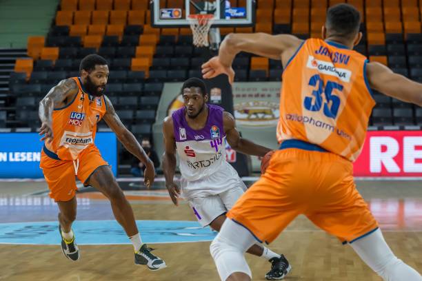 赋予我们更 赋予我们更